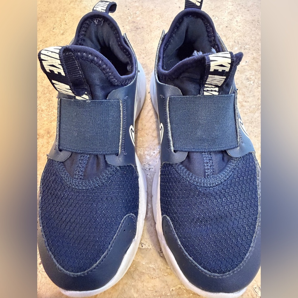 Nike Kids' Flex Runner 3 Sneaker Navy Blue